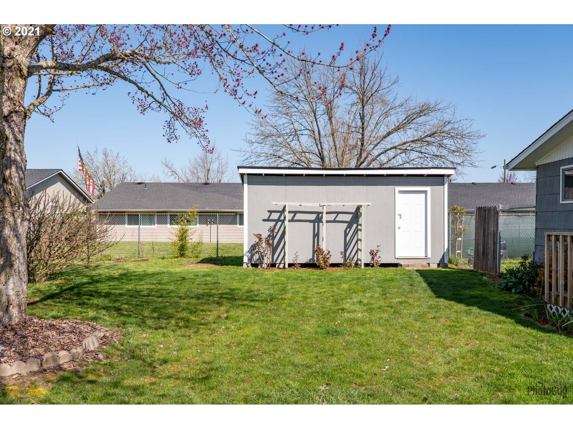 3856 Oregon Avenue Springfield, OR 97478 - Photo 3 of 28