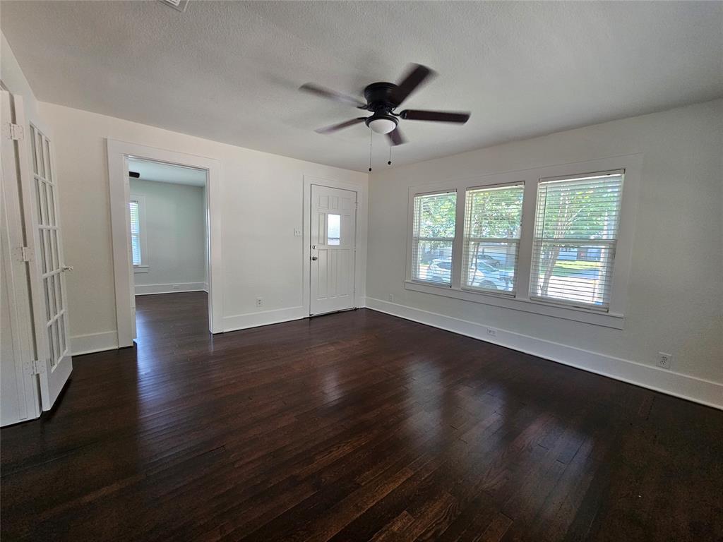 806 West Spring Street Weatherford, TX 76086 - Photo 4 of 24