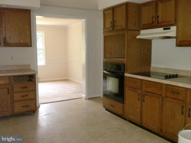 22126 Highland Road Culpeper, VA 22701 - Photo 5 of 30 Kitchen