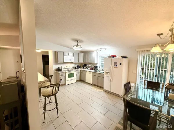 $389,900 | 6207 Iriquois Drive, Unit 6203, French Village, MO 63036