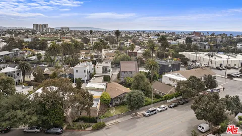 $4,000,000 | 308 1/2 Windward Avenue, Venice, CA 90291