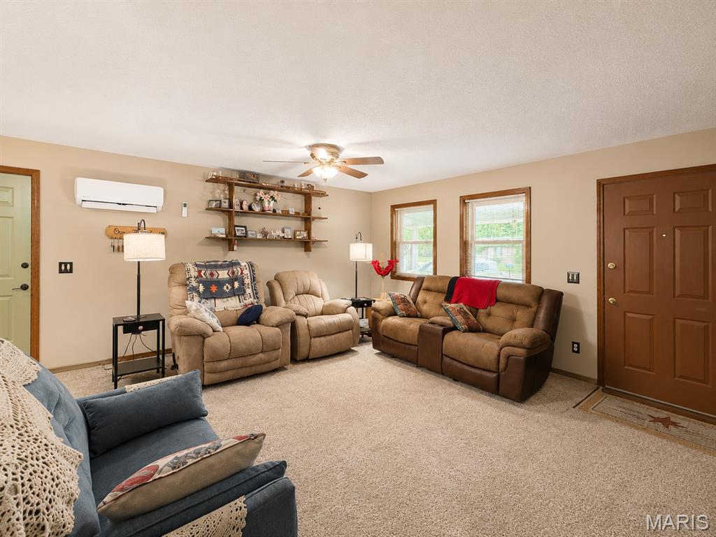 2402 East Victoria Road Poplar Bluff, MO 63901 - Photo 4 of 22