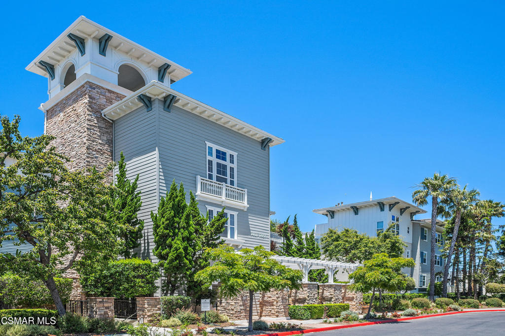 1415 Windshore Way Oxnard, CA 93035 - Photo 3 of 61 front view of a house with a yard