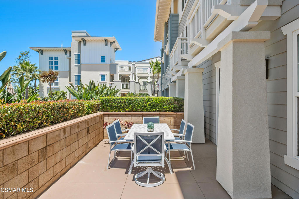1415 Windshore Way Oxnard, CA 93035 - Photo 45 of 61 a view of an outdoor seating area