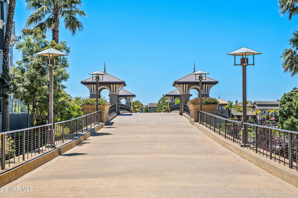 1415 Windshore Way Oxnard, CA 93035 - Photo 53 of 61 a view of a street with sitting area