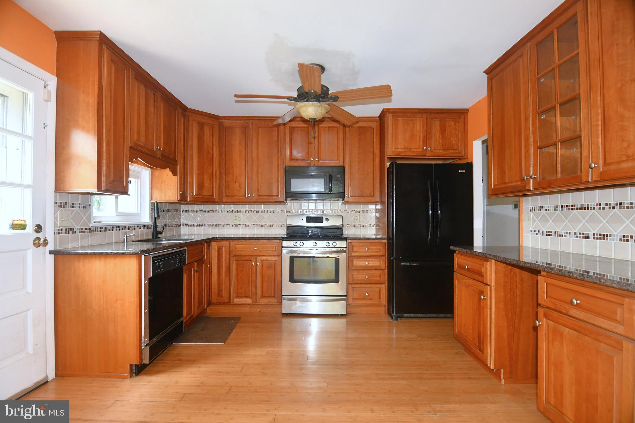 942 Mearns Road Warminster, PA 18974 - Photo 6 of 18 The Recipe for Living!