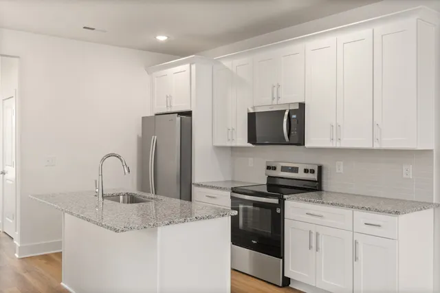 $389,900 | 303 Panther Drive, Murfreesboro, TN 37127