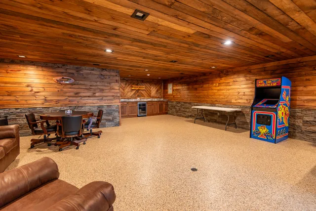 $699,000 | 400 Cedar Lake Road, Millinocket, ME 04462