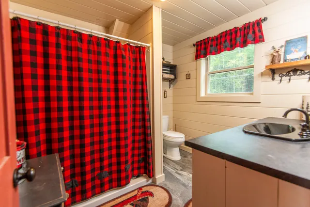 $699,000 | 400 Cedar Lake Road, Millinocket, ME 04462