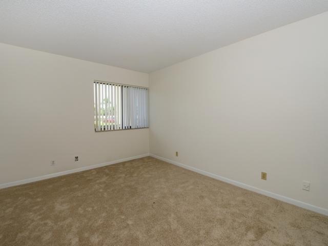 1605 Highway 1, Unit V4103 Jupiter, FL 33477 - Photo 7 of 16 Master bedroom