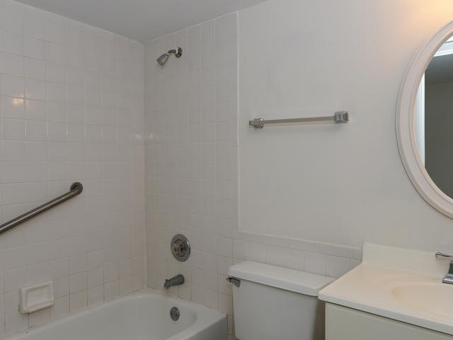 1605 Highway 1, Unit V4103 Jupiter, FL 33477 - Photo 8 of 16 Master bathroom