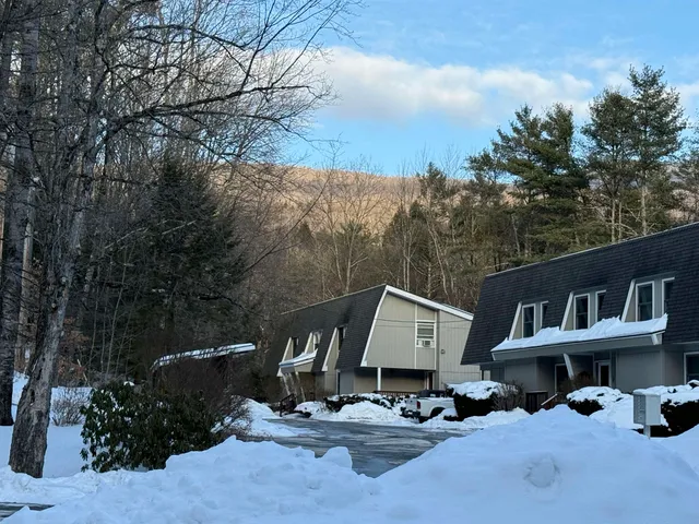 $275,000 | 62 Silver Birch Place, Unit 3B, Rutland Town, VT 05701