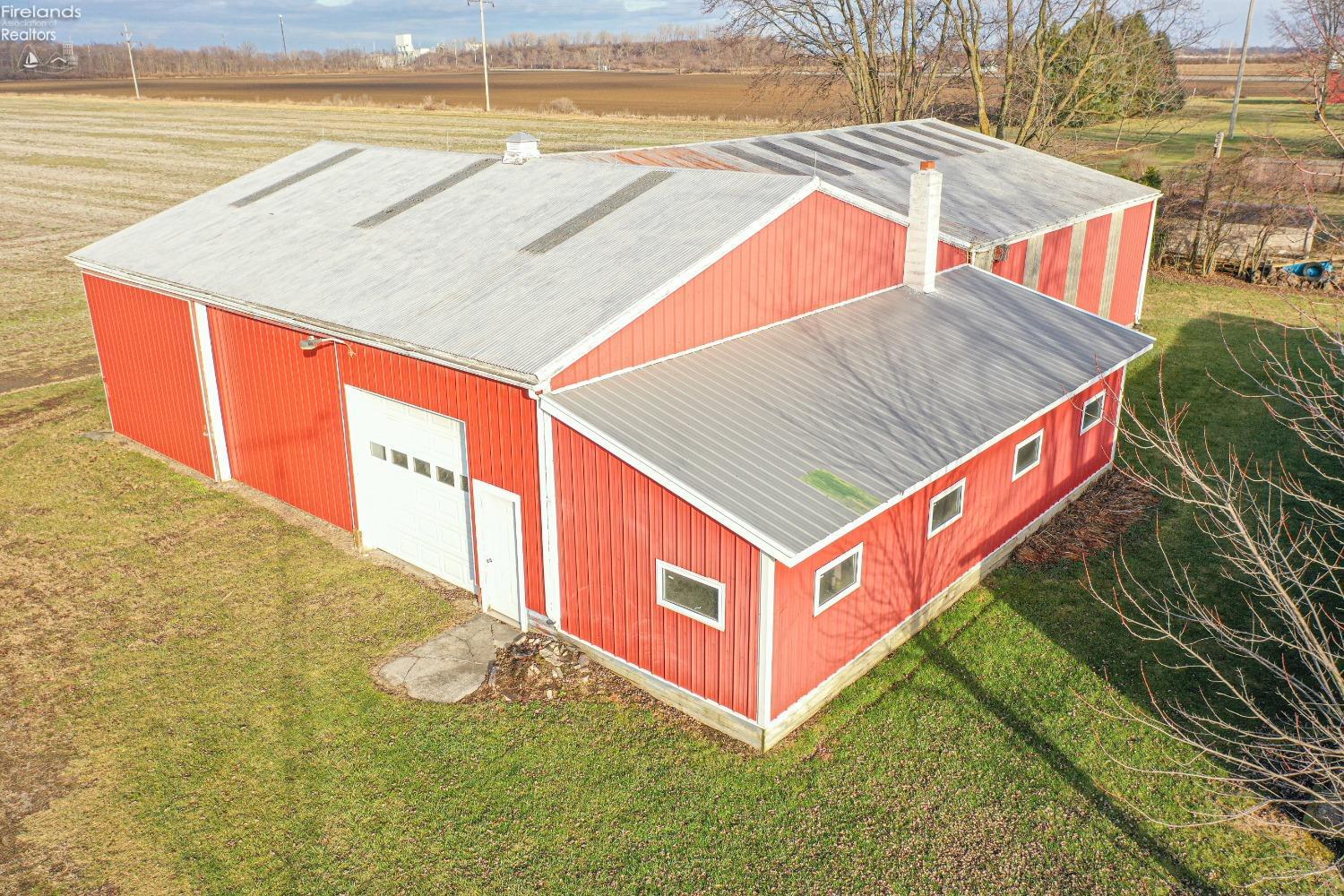 10405 Strecker Road Bellevue, OH 44811 - Photo 4 of 33 Gallery Image 4