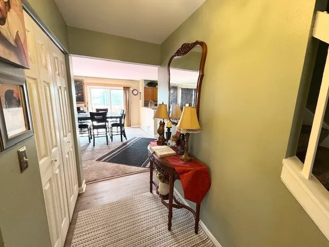 a view of a livingroom with furniture