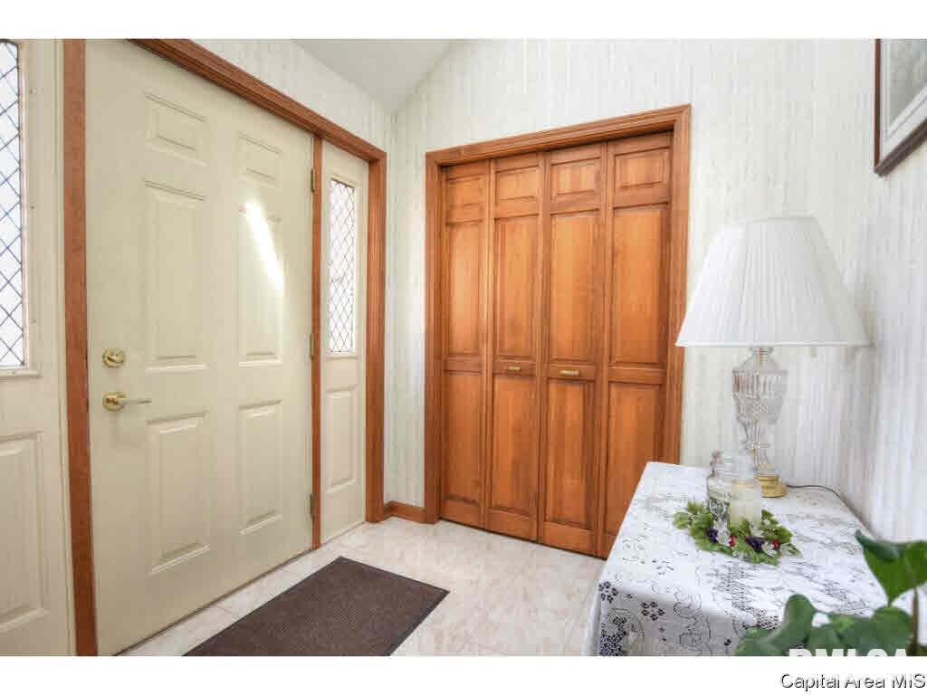 14 Island View Lane Springfield, IL 62712 - Photo 3 of 36