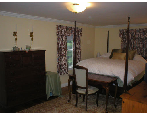 22 Bemis Road Newton, MA 02460 - Photo 13 of 14 a dining room with furniture and window