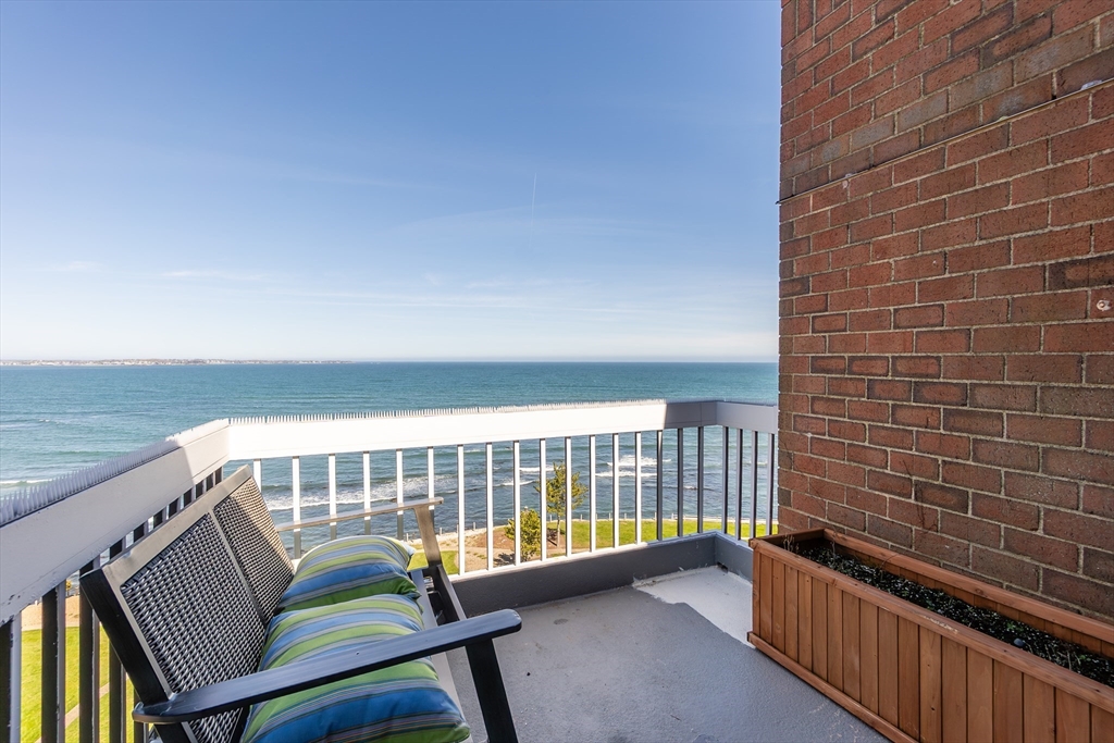 1 Seal Harbor Road, Unit PH16 Winthrop, MA 02152 - Photo 5 of 32