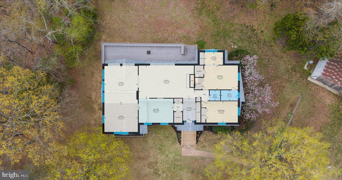 26889 Morgnec Road Chestertown, MD 21620 - Photo 22 of 32 an aerial view of a house with a yard and large tree