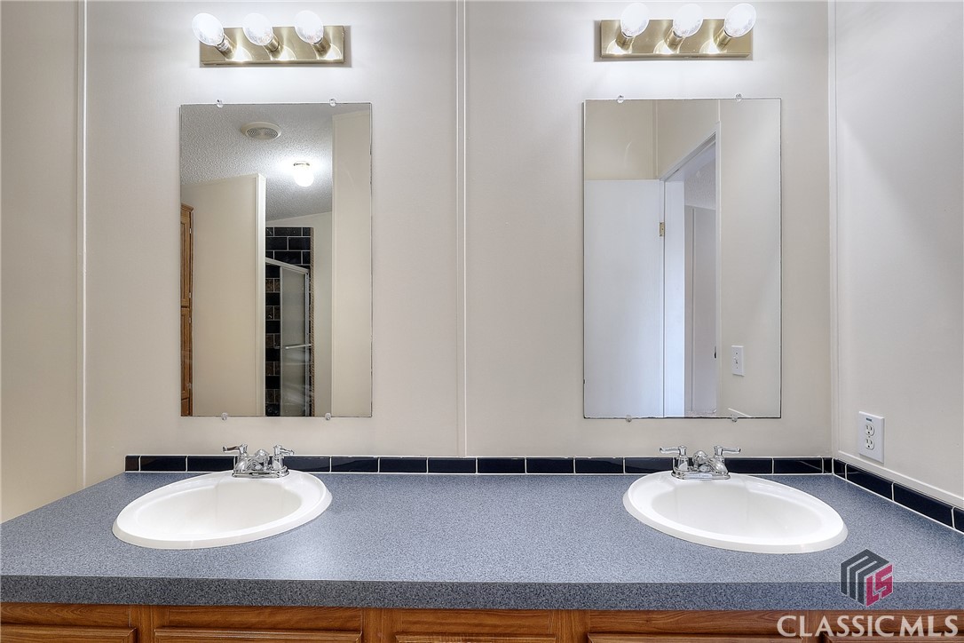 391 Rock Forge Road Jefferson, GA 30549 - Photo 11 of 17 Gallery Image 11