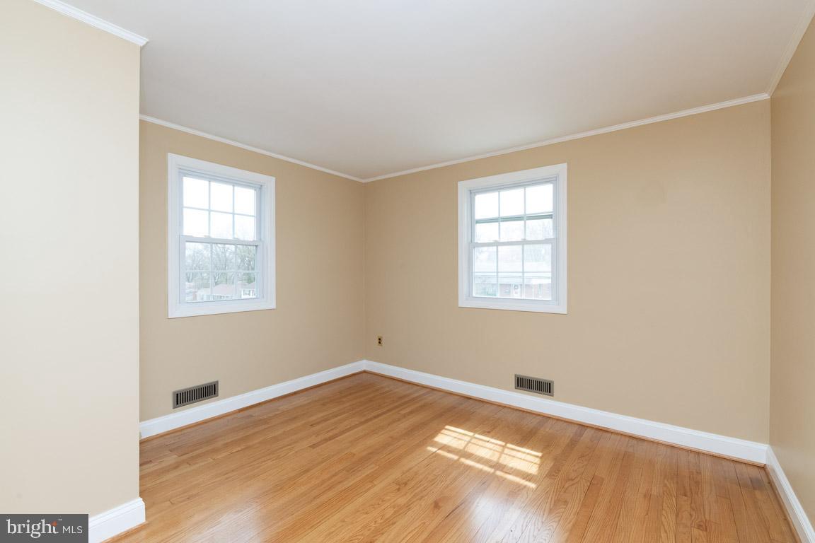 12 Croftley Road Lutherville-Timonium, MD 21093 - Photo 22 of 38 Bedroom 3