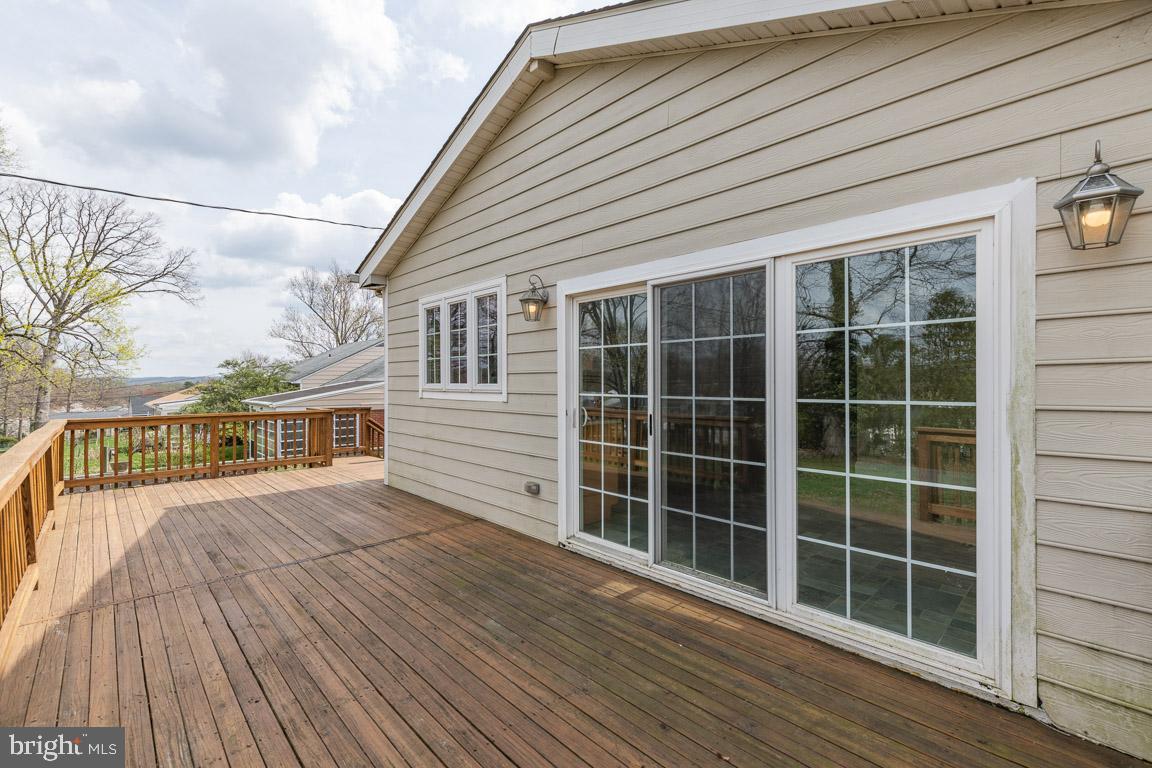 12 Croftley Road Lutherville-Timonium, MD 21093 - Photo 28 of 38 Large deck off of the Kitchen