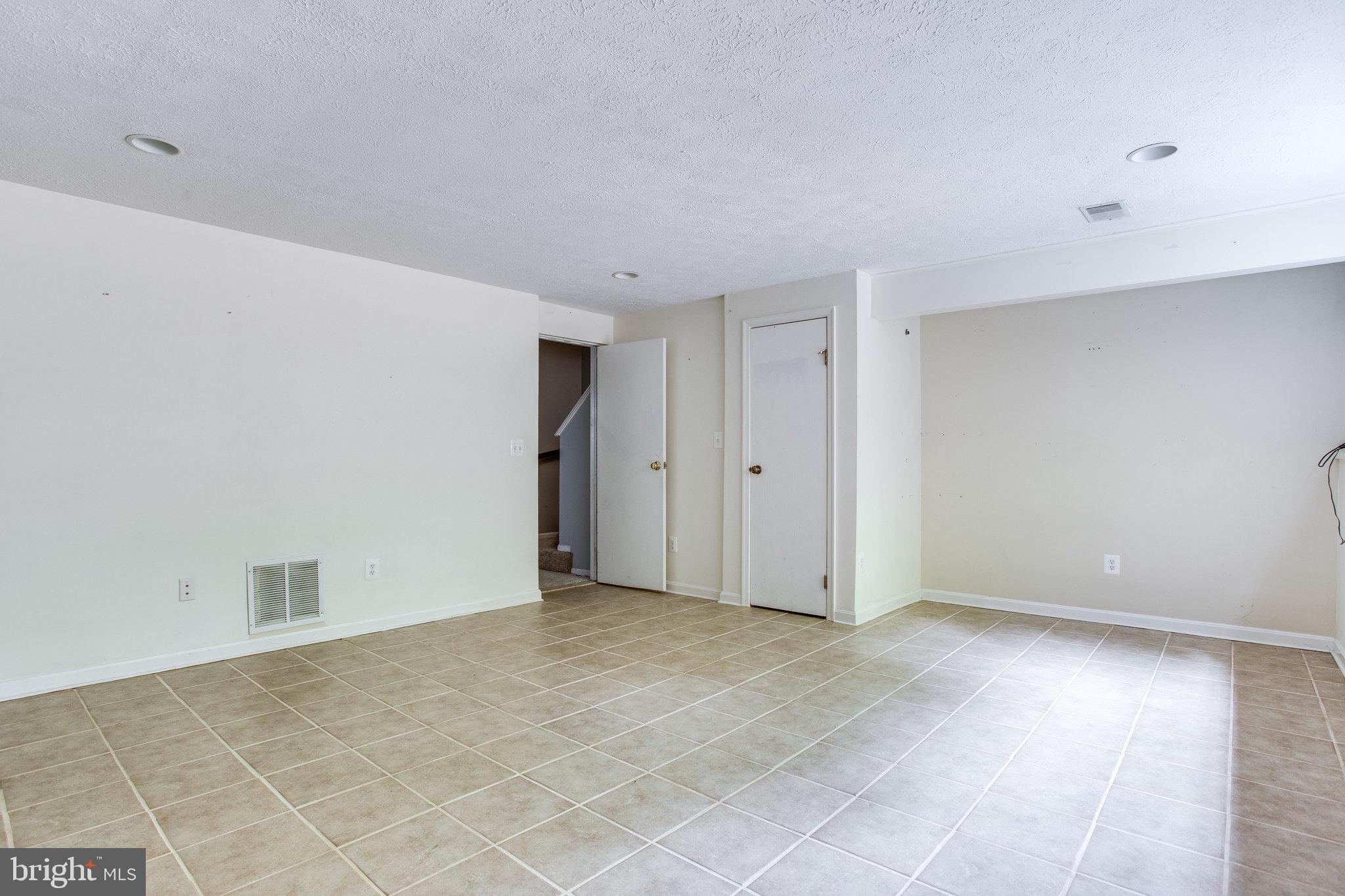 1683 Bayfield Way Reston, VA 20194 - Photo 24 of 43