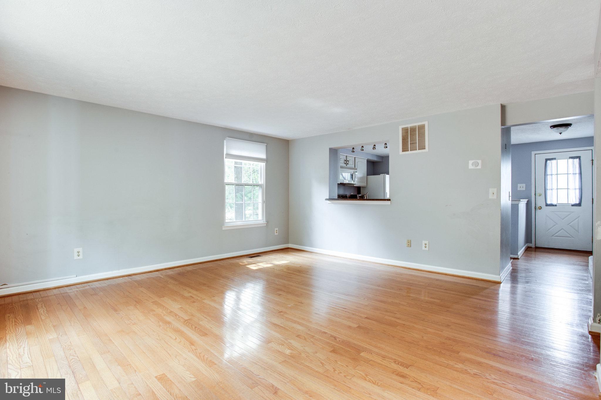 1683 Bayfield Way Reston, VA 20194 - Photo 8 of 43