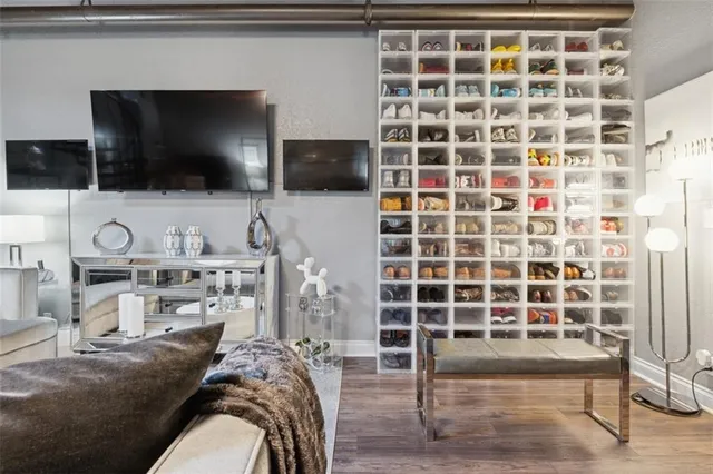 $299,000 | 609 Central Street, Unit 1108, Kansas City, MO 64105