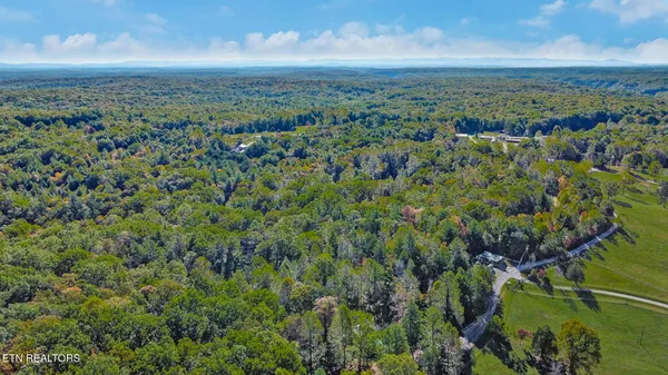 $625,000 | 698 Boone Ridge Road, Jamestown, TN 38556