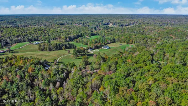 $625,000 | 698 Boone Ridge Road, Jamestown, TN 38556