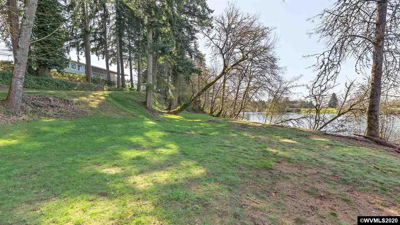 33830 Brewster Road Lebanon, OR 97355 - Photo 34 of 41