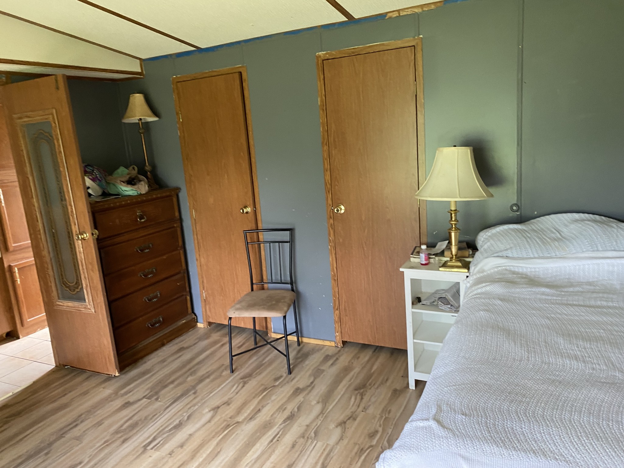 716 Calvert Ridge Road Westmoreland, TN 37186 - Photo 4 of 8 a bed room with a bed and a chair