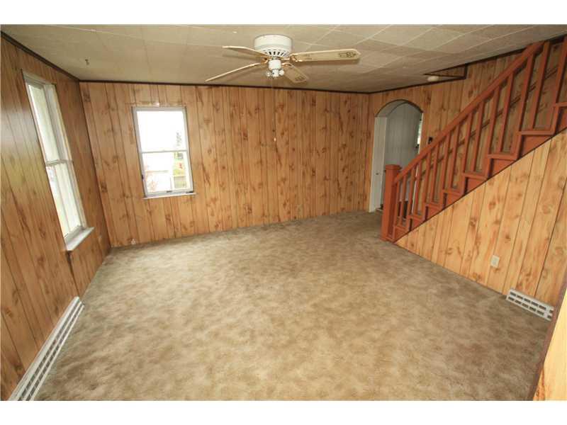 129 Braddock Rd Avenue Mount Pleasant, PA 15666 - Photo 3 of 10 Dining Room.