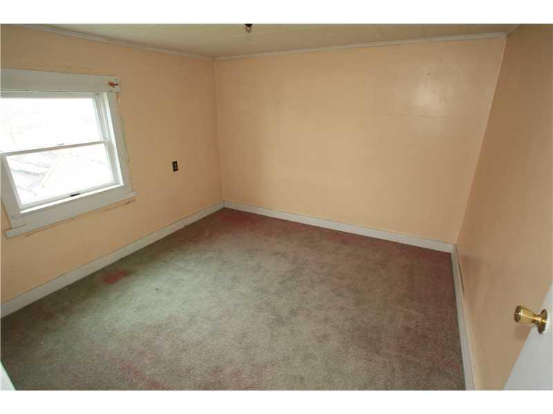 129 Braddock Rd Avenue Mount Pleasant, PA 15666 - Photo 7 of 10 Bedroom.