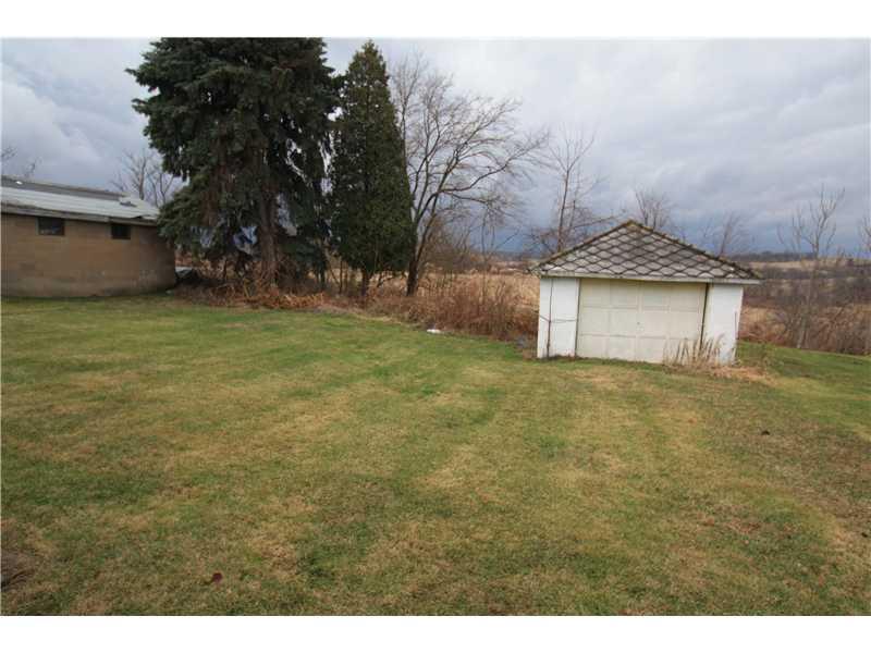 129 Braddock Rd Avenue Mount Pleasant, PA 15666 - Photo 10 of 10 Yard/Garden.
