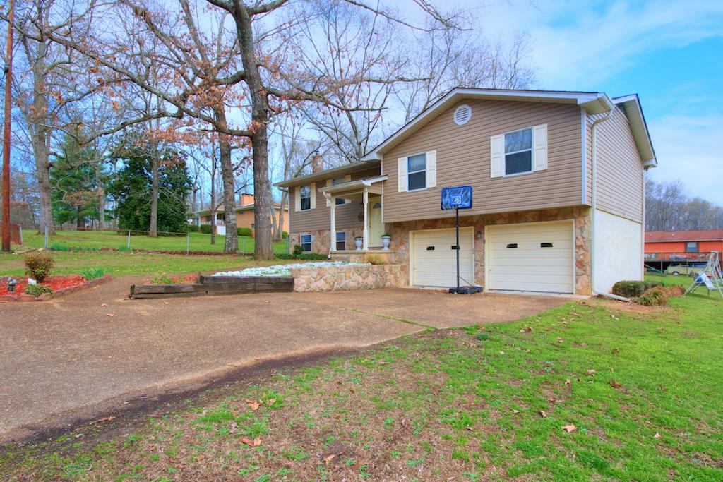 291 Lewis Lane Road Northeast Cleveland, TN 37312 - Photo 5 of 26 291 Lewis Lane 2.jpg
