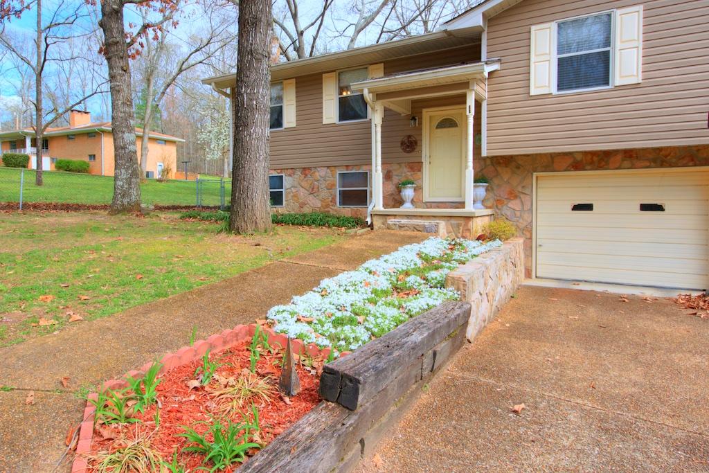 291 Lewis Lane Road Northeast Cleveland, TN 37312 - Photo 6 of 26 291 Lewis Lane 9.jpg