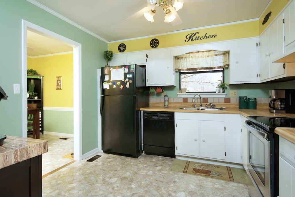 291 Lewis Lane Road Northeast Cleveland, TN 37312 - Photo 9 of 26 291 Lewis Lane 14.jpg