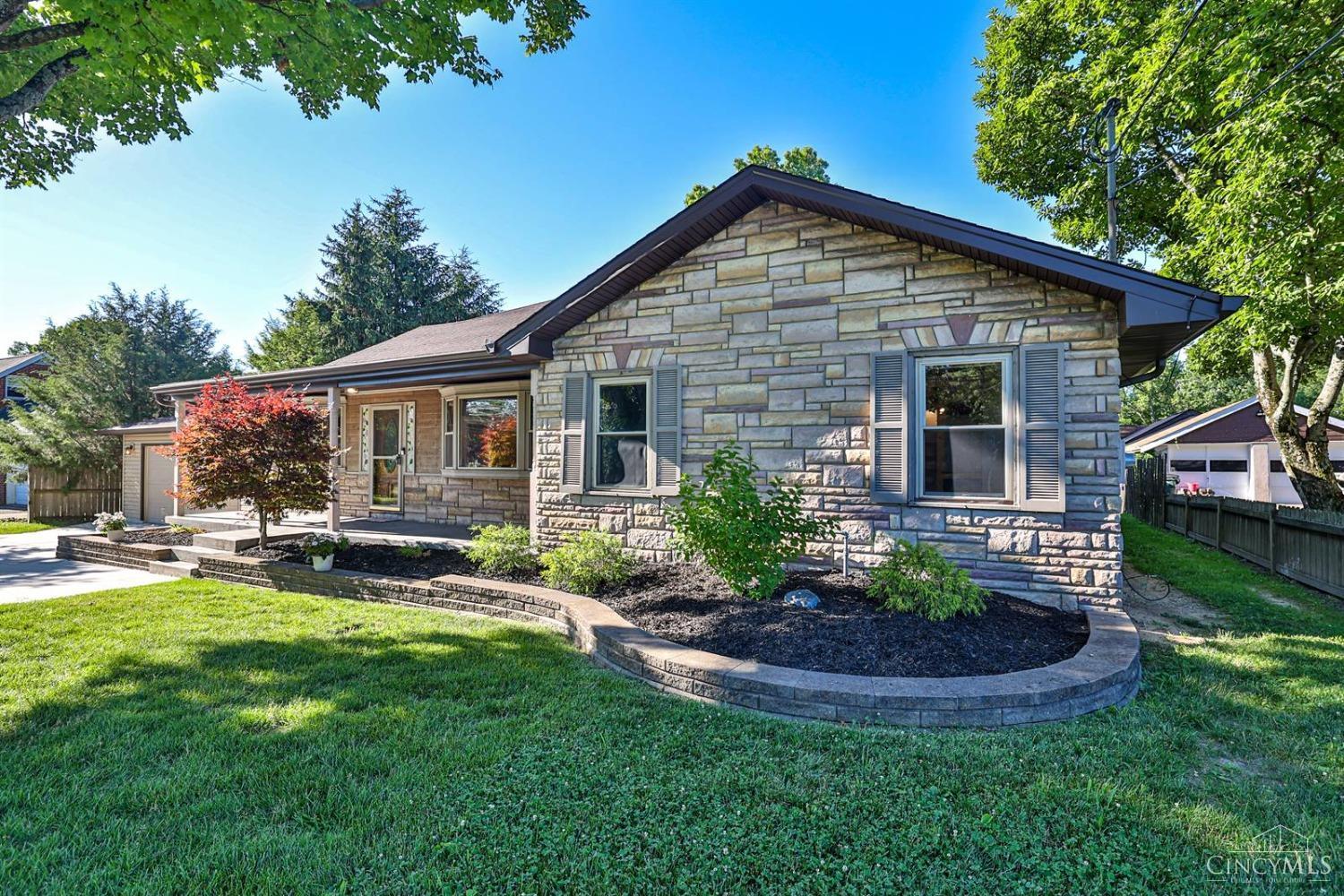 4201 Boomer Road Cincinnati, OH 45247 - Photo 4 of 43 Gallery Image 4