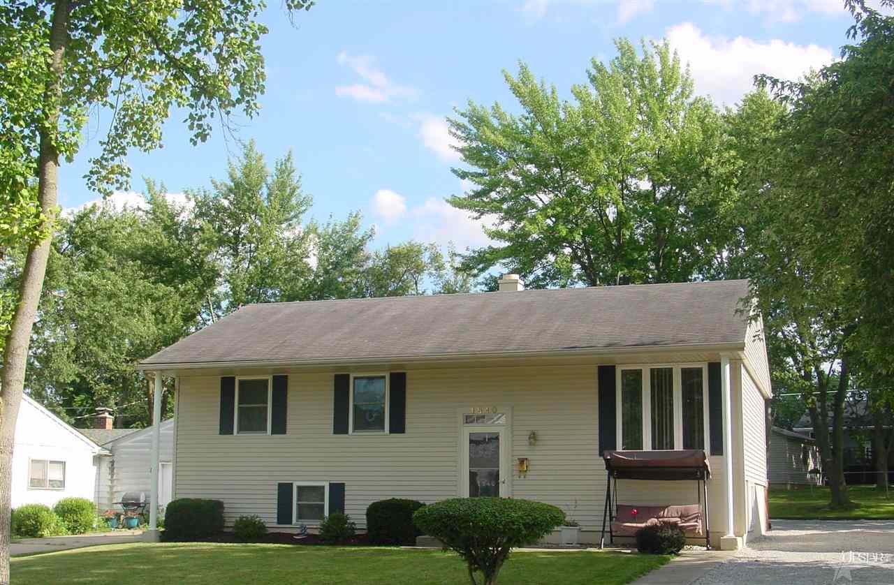 1540 Tulip Tree Road Fort Wayne, IN 46825 - Photo 1 of 30 Gallery Image 1