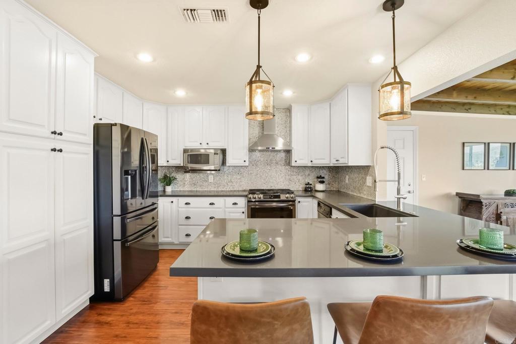 10029 Via Leslie Santee, CA 92071 - Photo 12 of 38