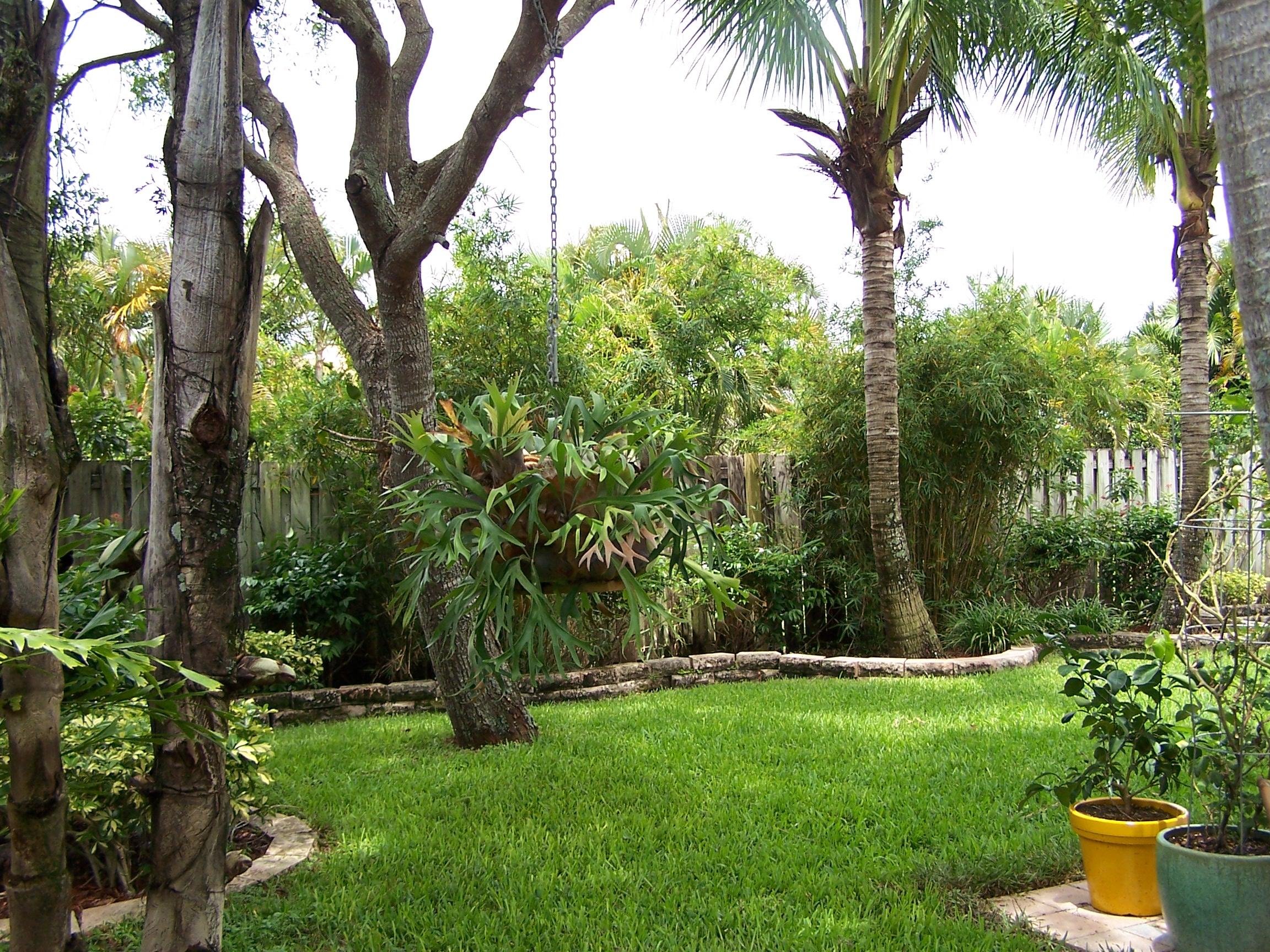 2486 Southeast Springtree Place Stuart, FL 34997 - Photo 6 of 43 100_3709