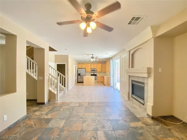 $2,670 | 332 Summer Palace Way, Las Vegas, NV 89144