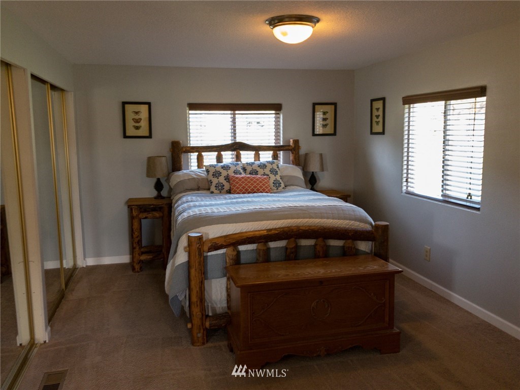 12231 170th Avenue Southwest Rochester, WA 98579 - Photo 8 of 25