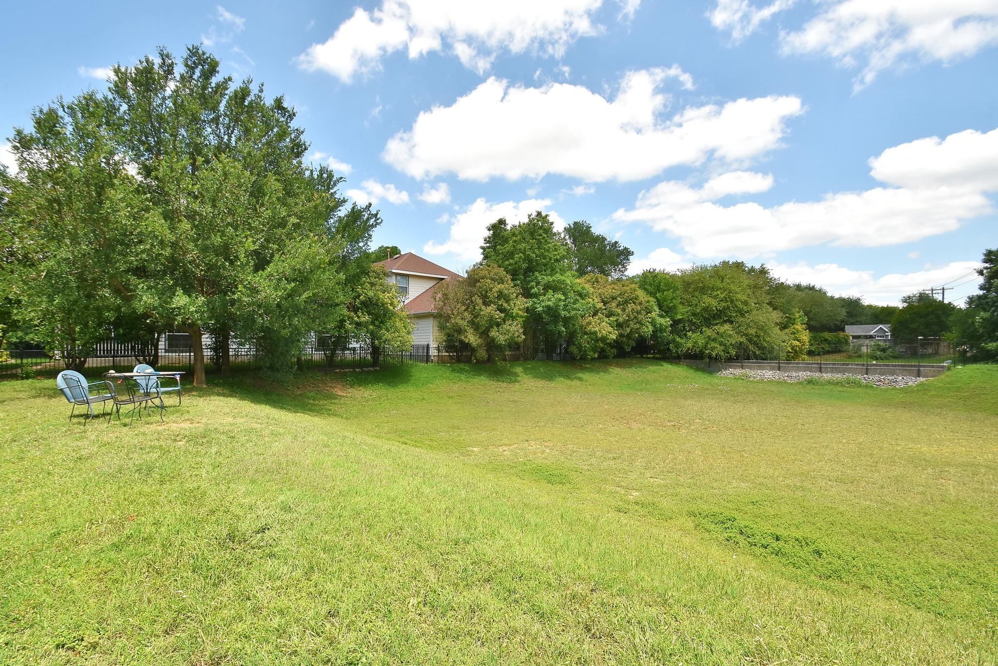 6704 Menchaca Road, Unit 31 Austin, TX 78745 - Photo 28 of 32 Gallery Image 28