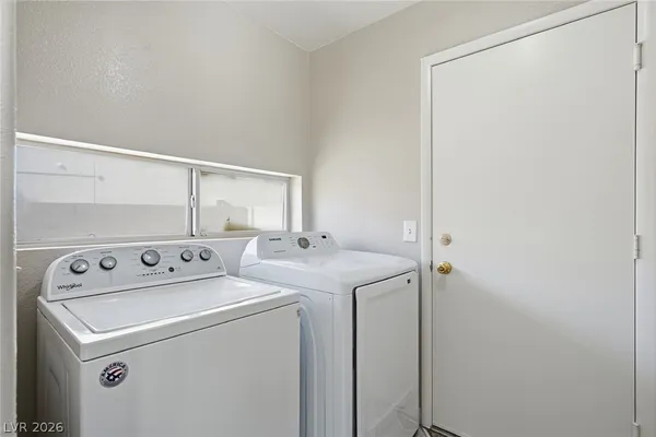 $2,580 | 808 Majestic Rock Circle, Las Vegas, NV 89128