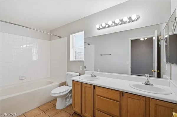 $2,580 | 808 Majestic Rock Circle, Las Vegas, NV 89128