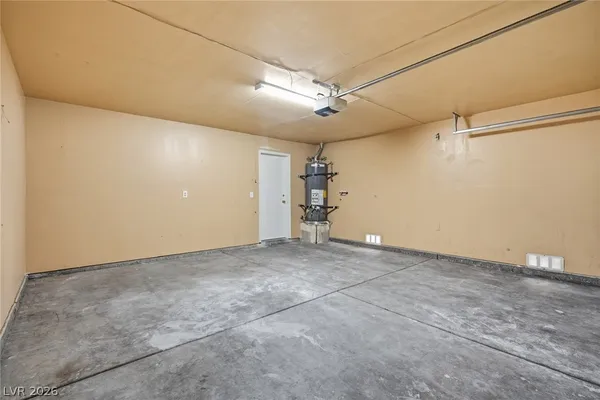 $2,580 | 808 Majestic Rock Circle, Las Vegas, NV 89128