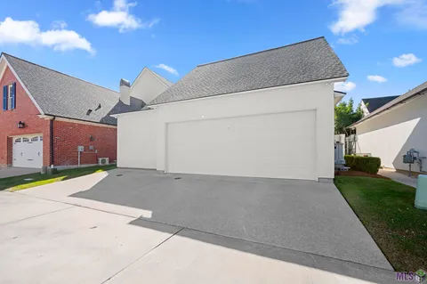 $1,049,000 | 11437 Center Ct Boulevard, Baton Rouge, LA 70810