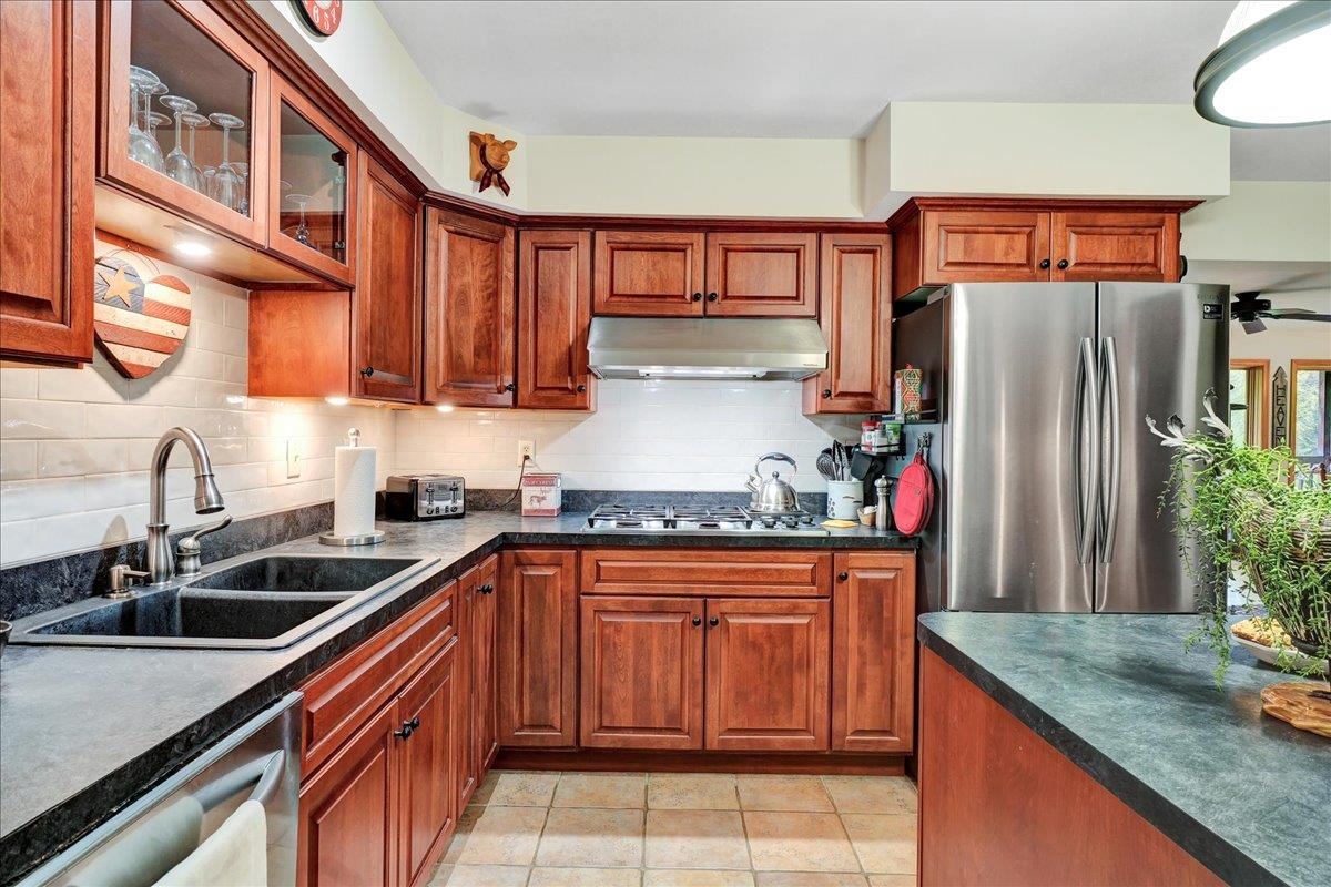 132 Willow Street Warren, VT 05674 - Photo 10 of 60